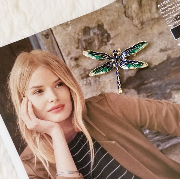 18K Gold Rhinestone Dragonfly Brooch - Picture 8 of 15